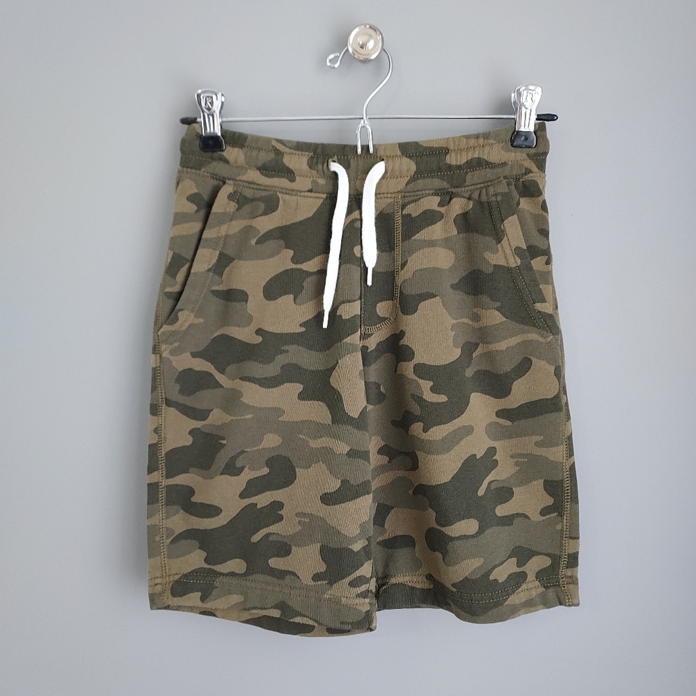 2 pair; Old Navy Camo (1) and Gray (1) Jogger Shorts for Boys, size 10-12 - Picture 8 of 13